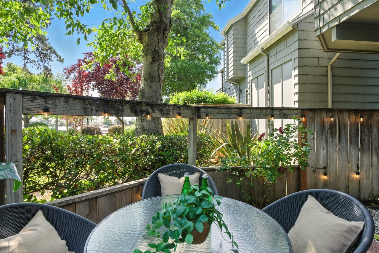 892 Wharfside Road