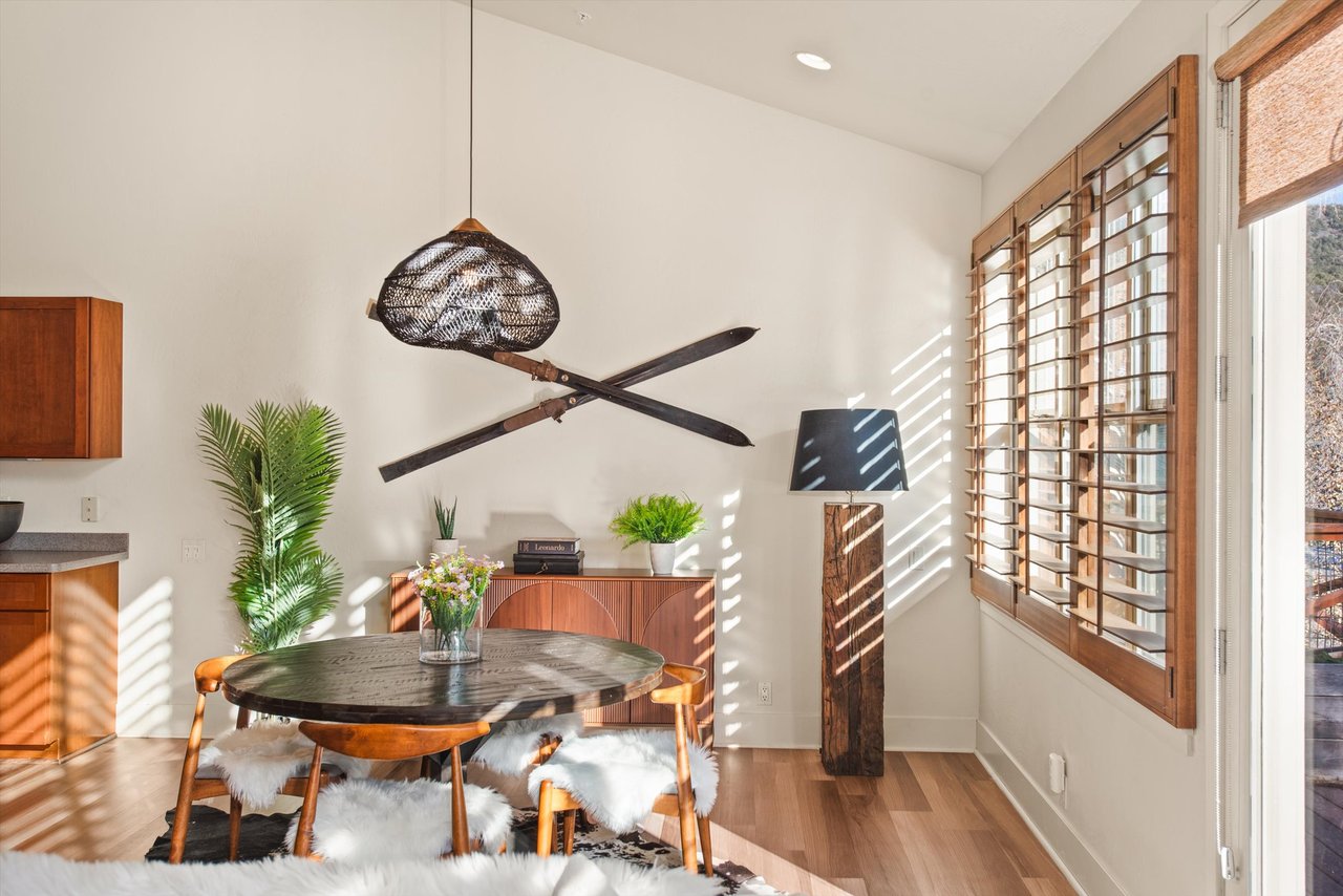 Bright and Stylish Townhome in the Heart of Willits