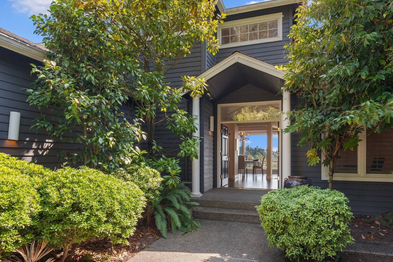 Video tour: Seaview West Seattle Puget Sound View Home. To view in new browser window