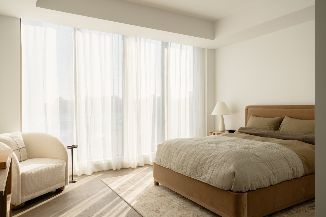9900 S Santa Monica Blvd Unit: PHE