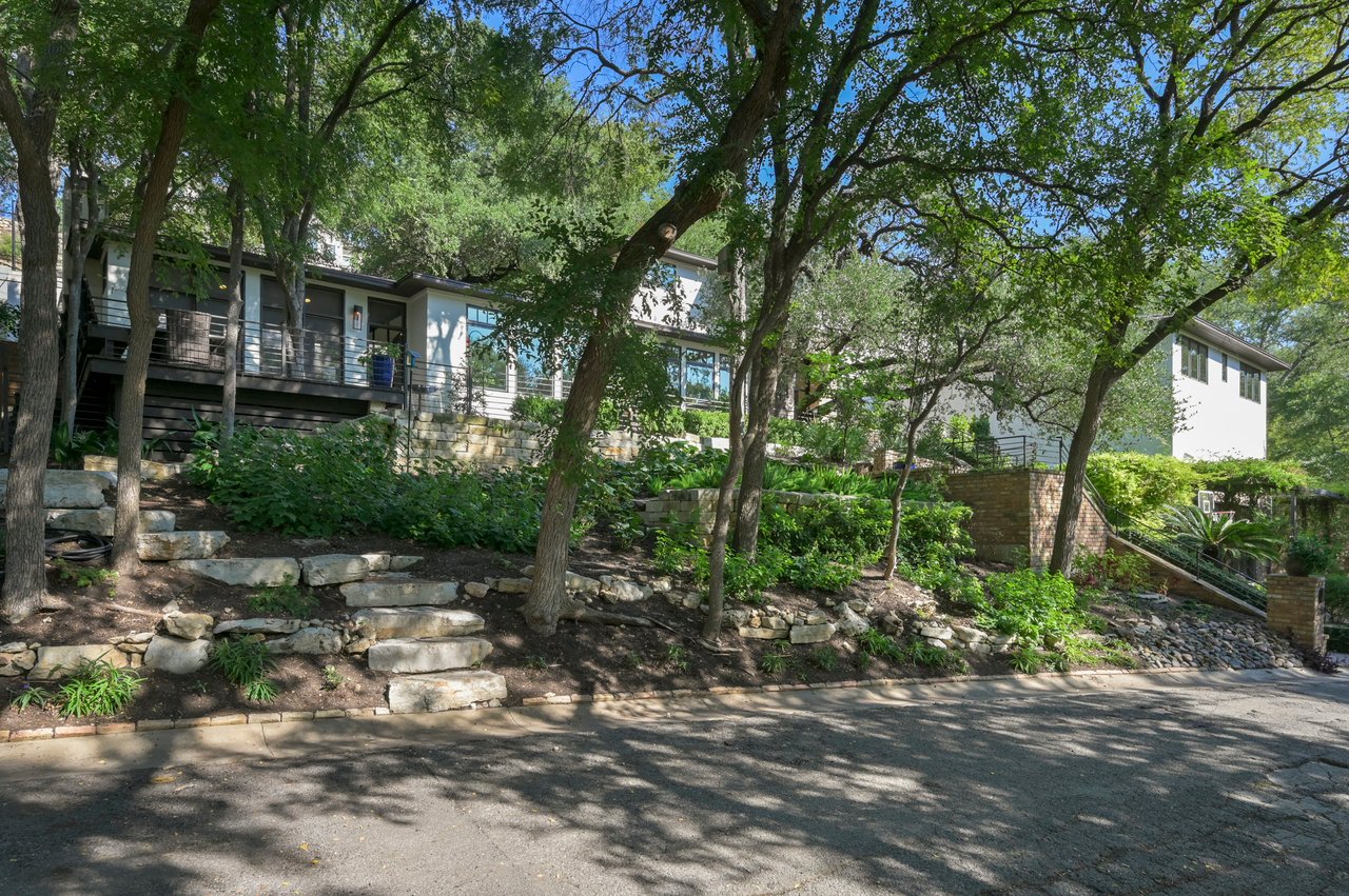 2406 Pemberton Parkway