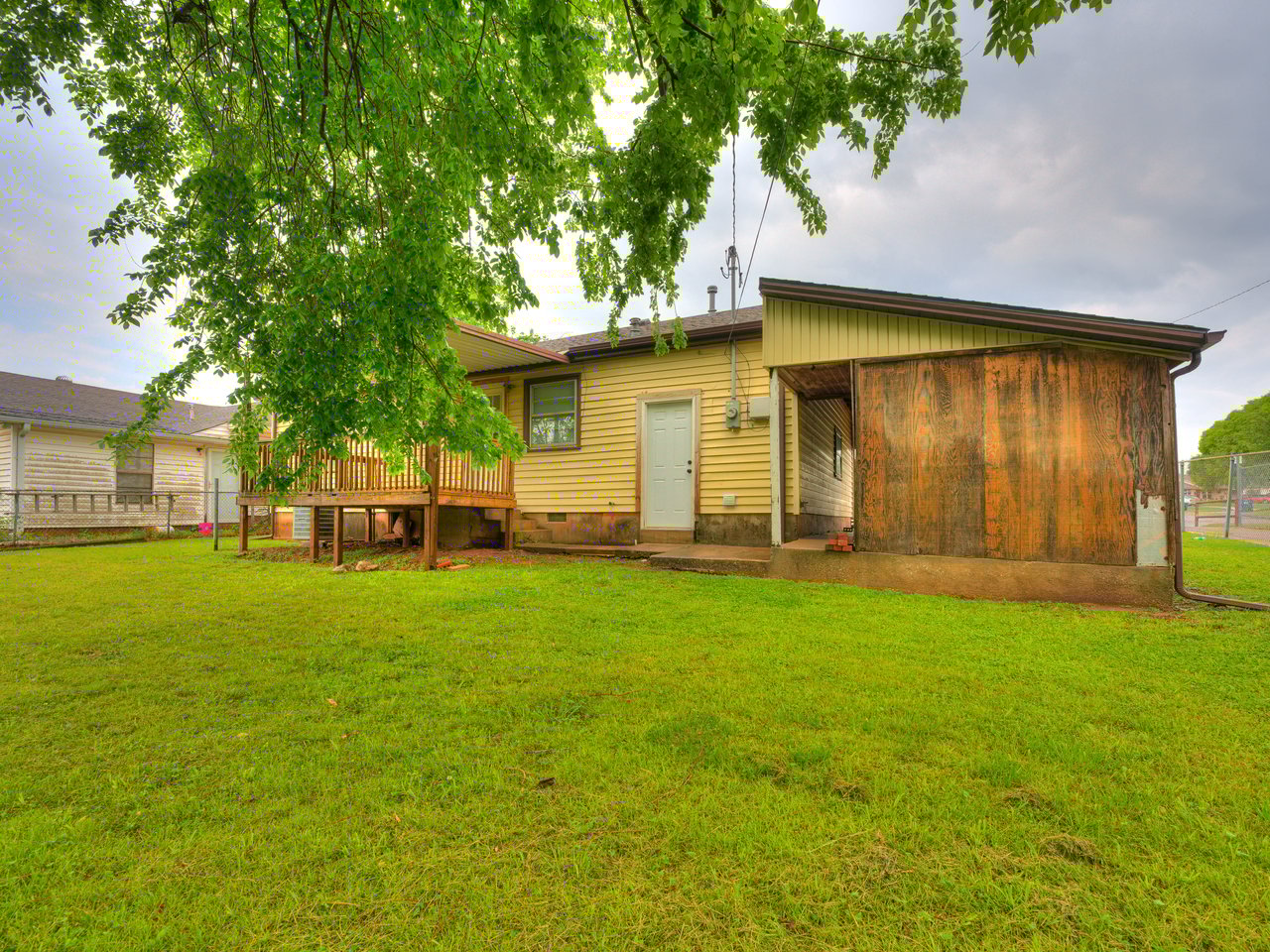 1313 Laverne