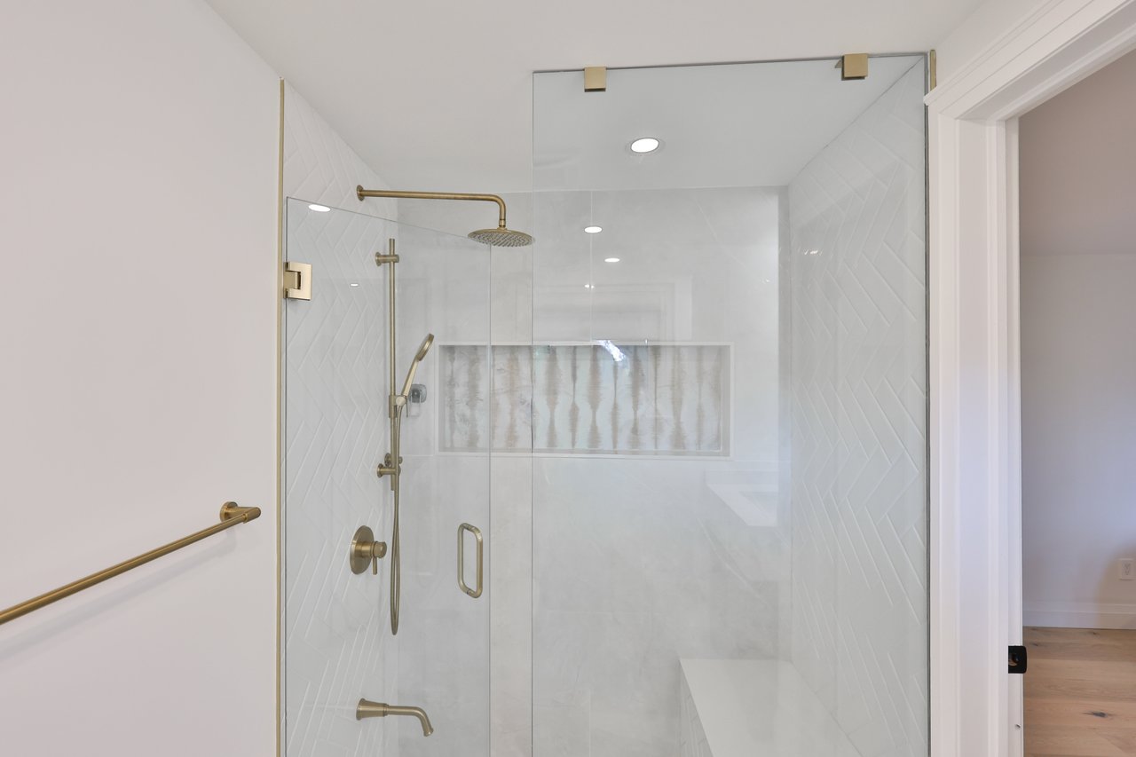 222 Vance Drive, Oakville
