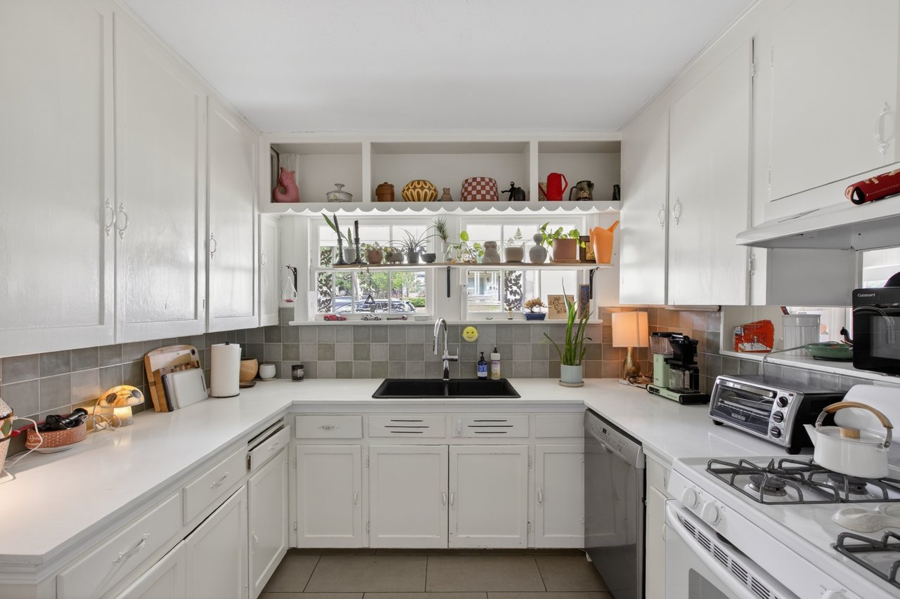 3207 Bridle Path