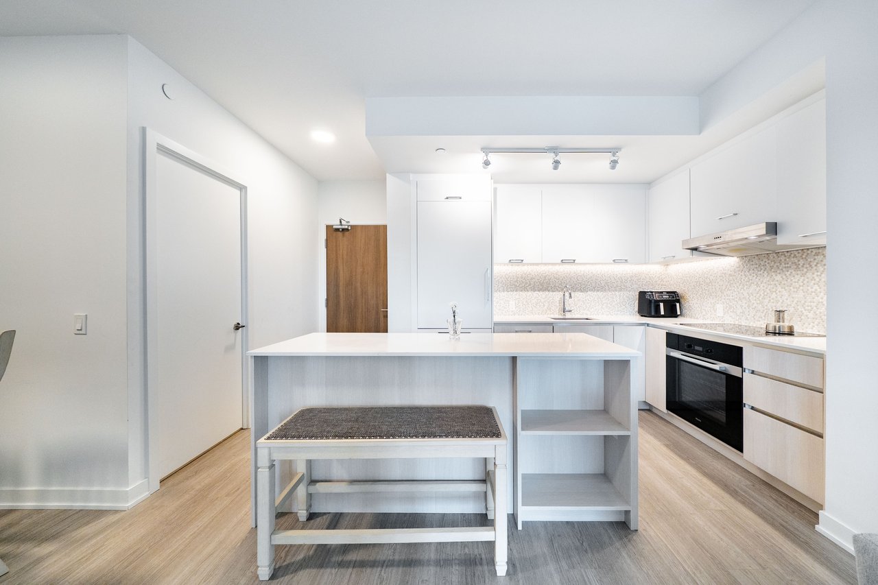 8188 Yonge Street, 235