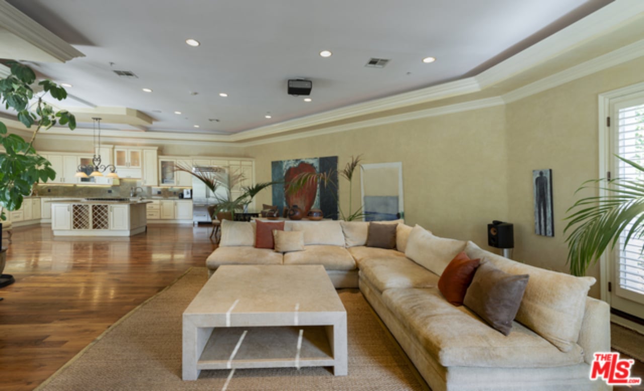 2636 La Cuesta Dr