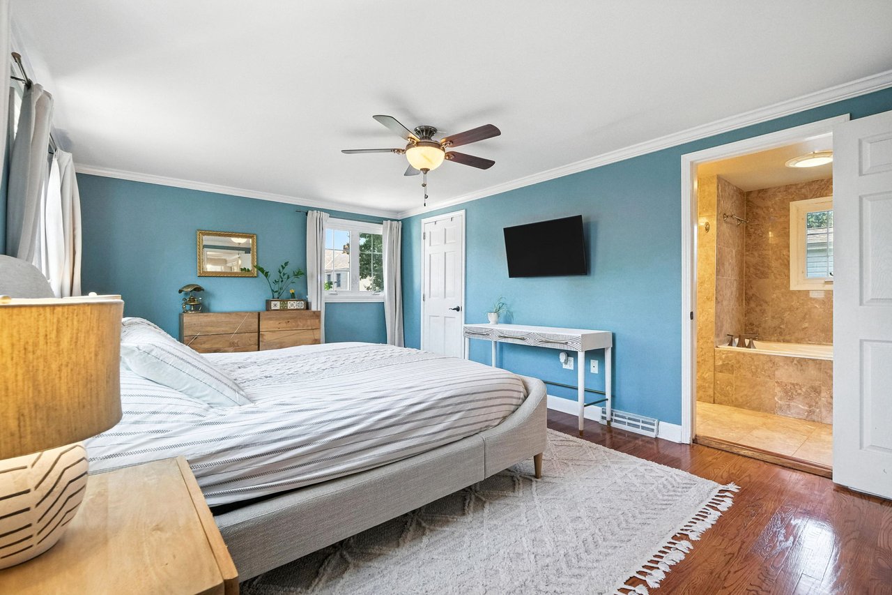 590 Kenilworth Dr