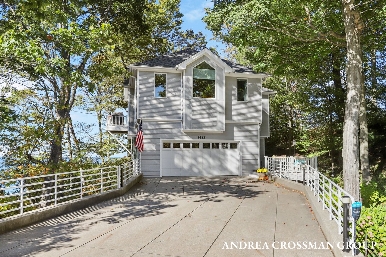 9565 Whispering Sands Dr