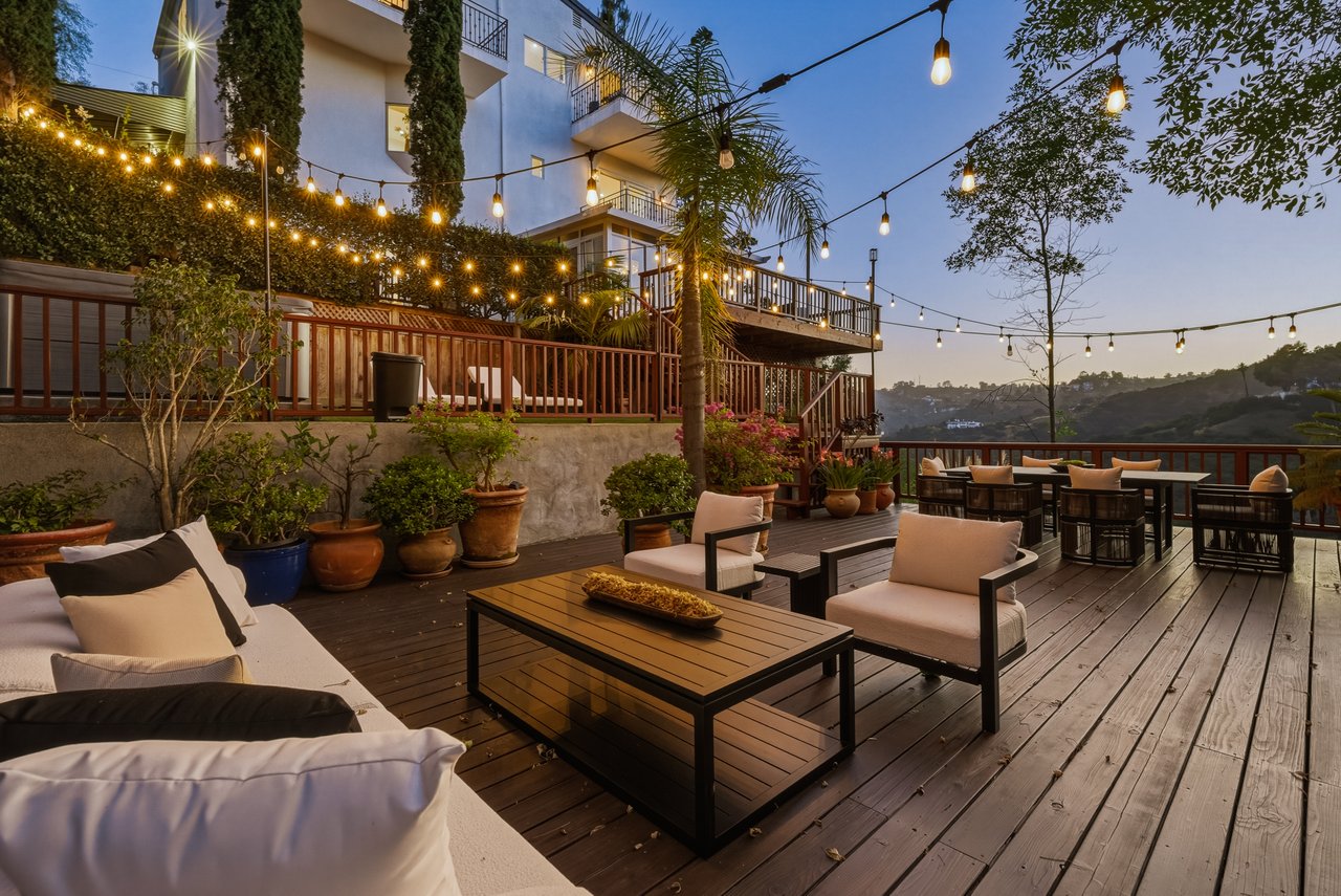 2591 Leicester Dr, Hollywood Hills