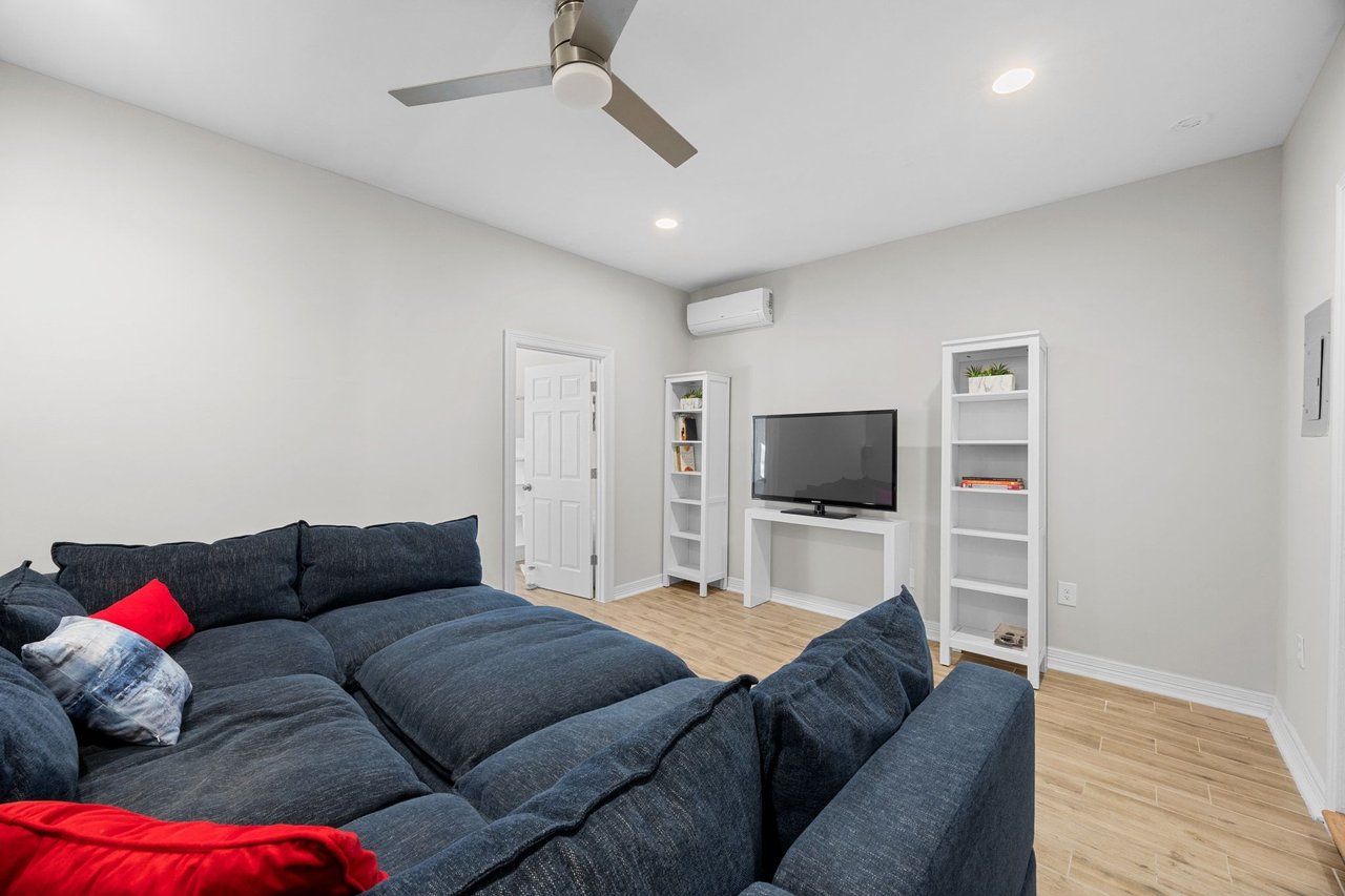 5600 Blueridge Ct