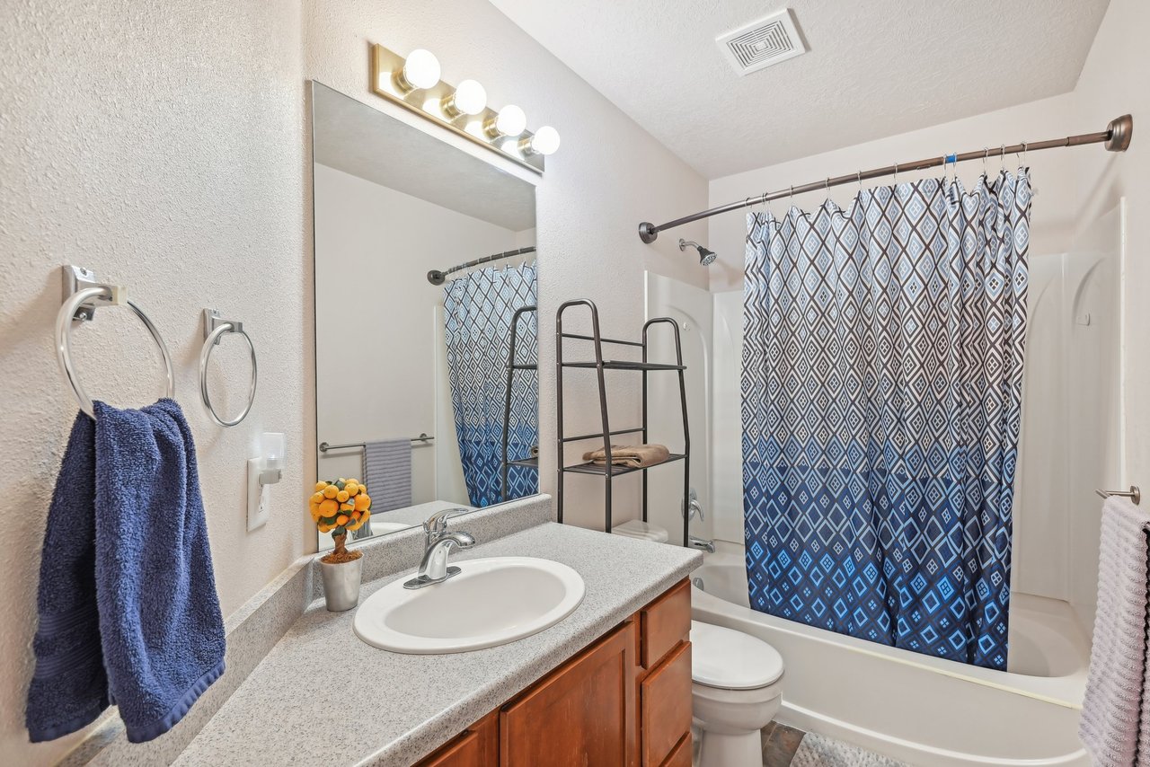 211 Greenfield Cir 103