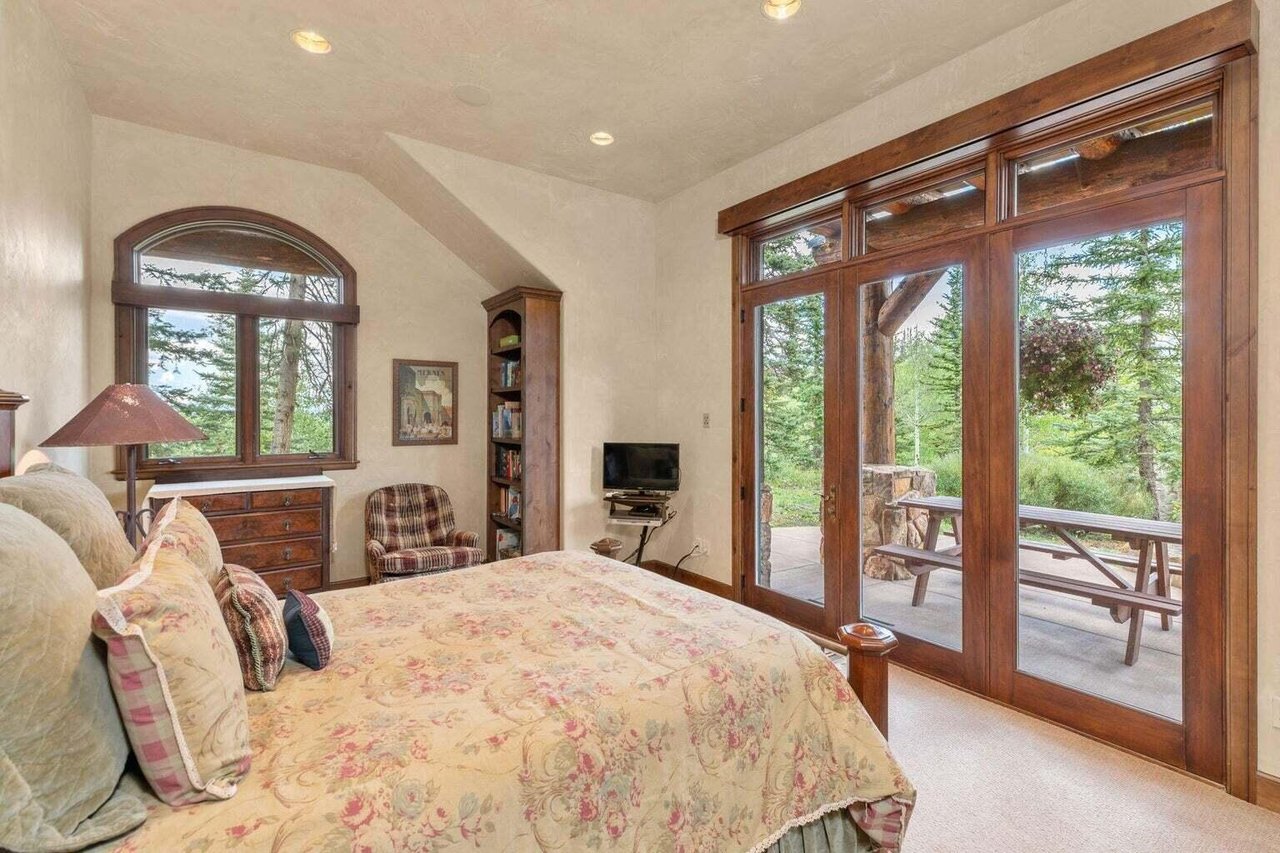 120 Prospect Creek Dr