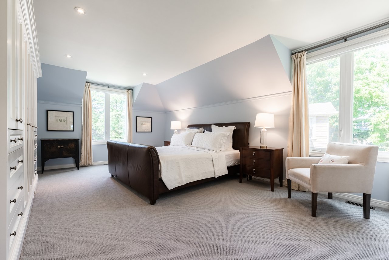 2267 Cedarberry Court, Oakville