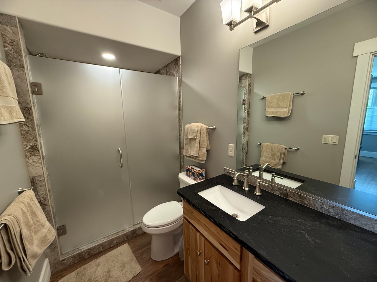 11 Creekside Lane