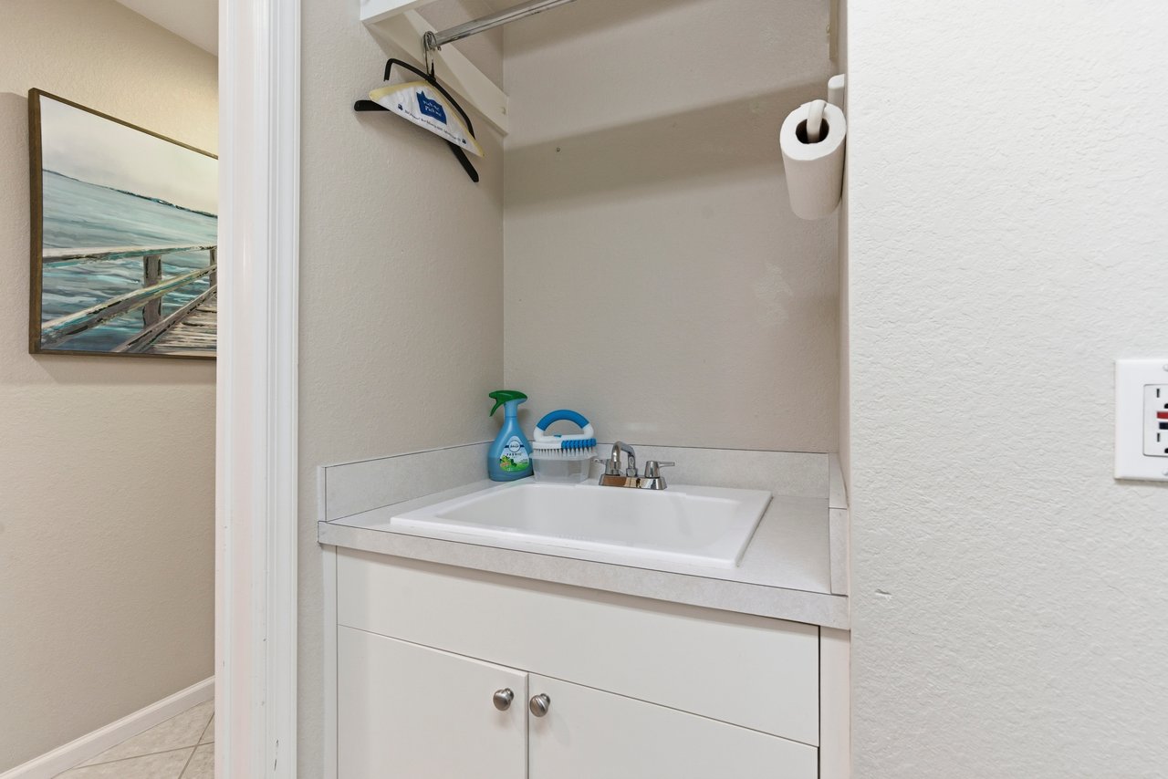 10040 Valiant Ct 101 - Miromar Lakes