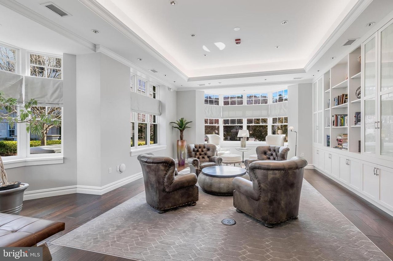 8189 River Rd, Bethesda MD 20817