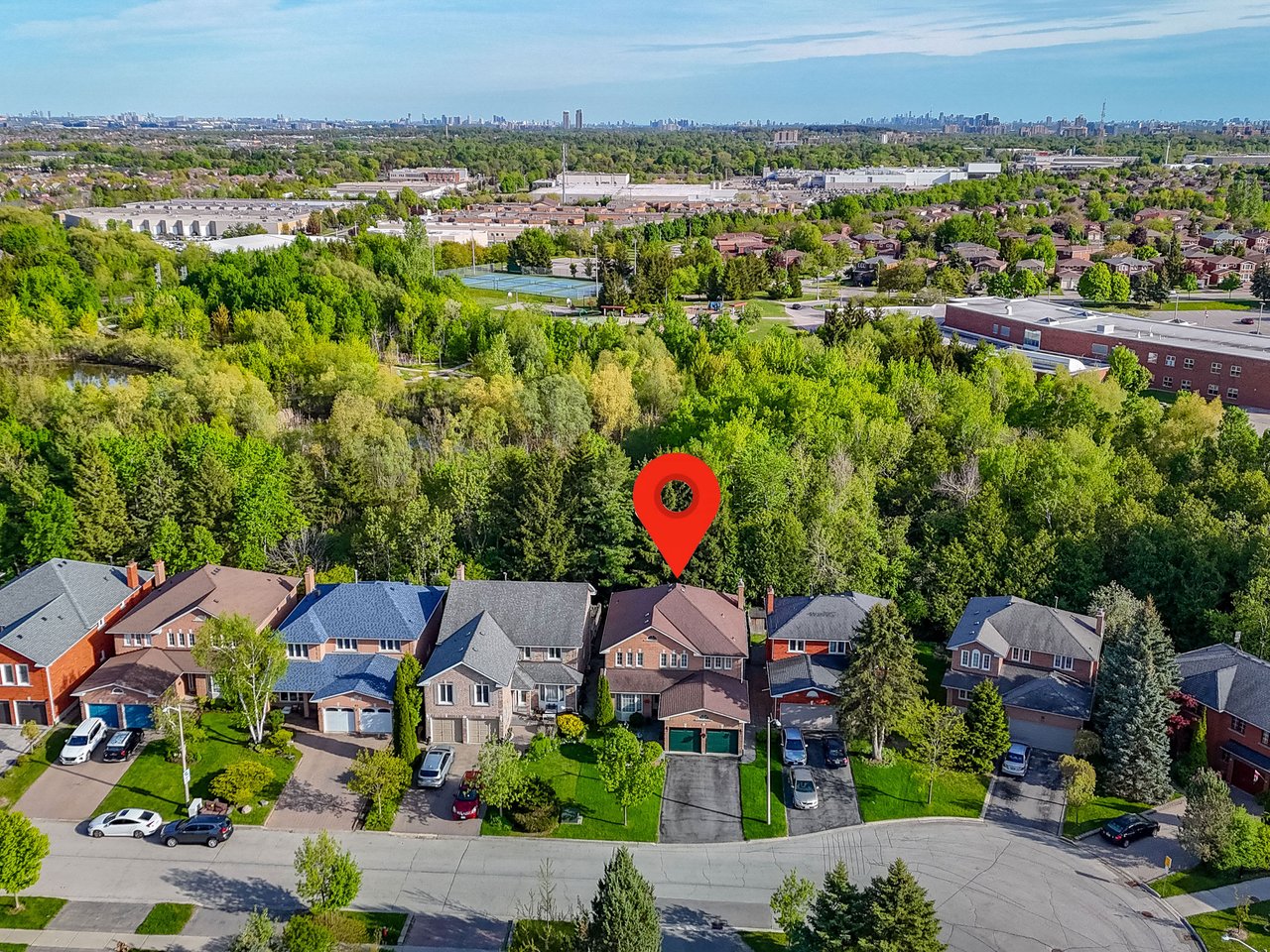 43 Summitcrest Drive