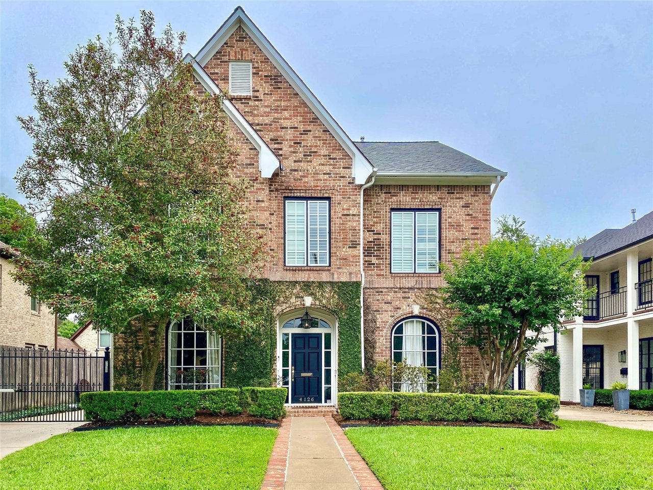 4126 Villanova