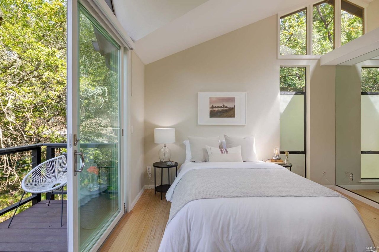 708 Cabin Dr