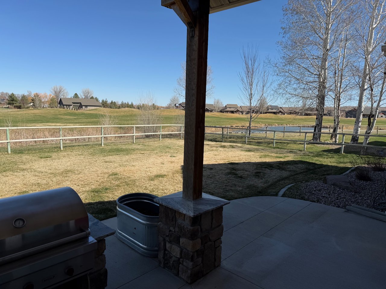 12 Green Meadows Dr