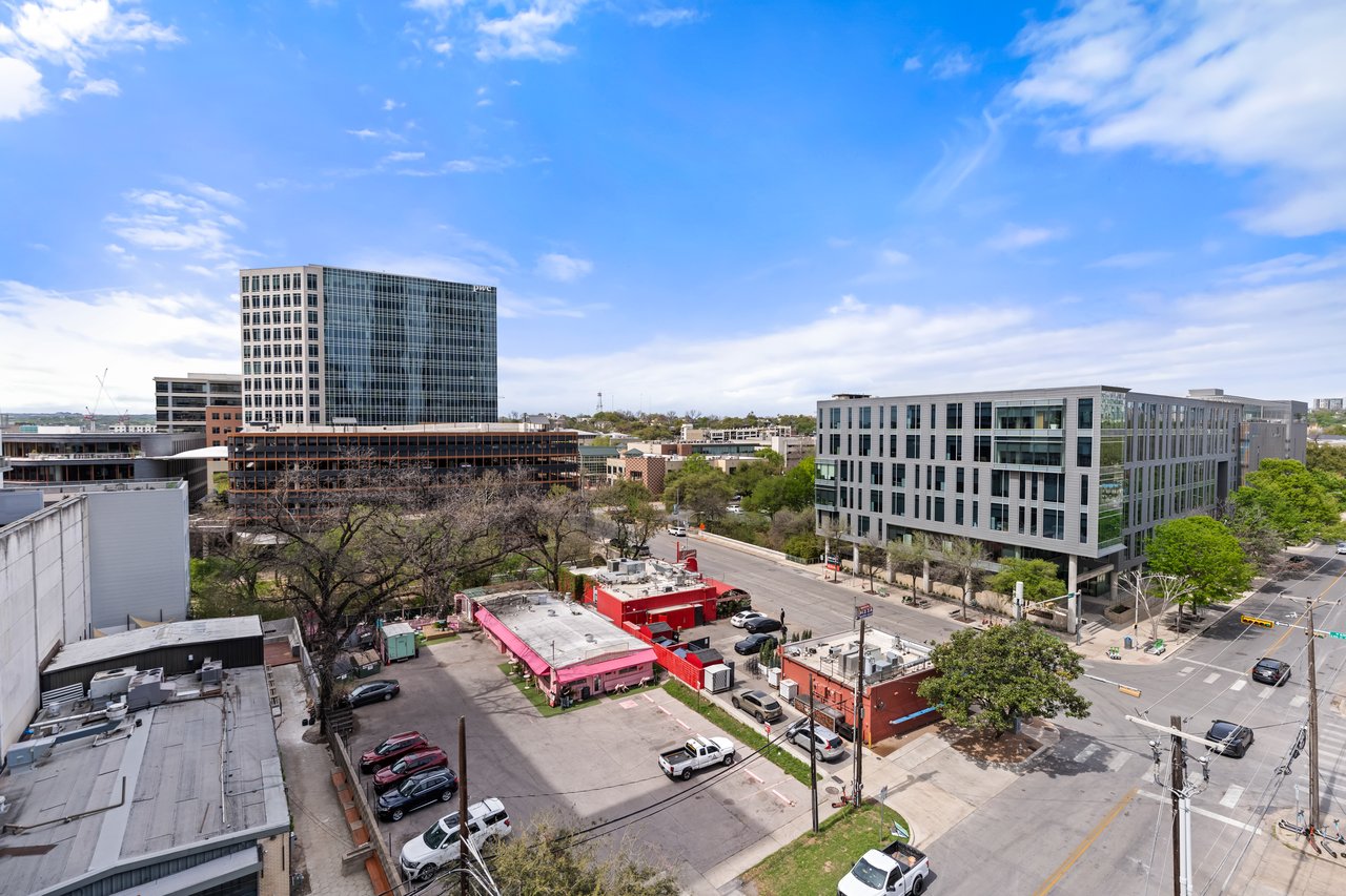 501 West Ave #704