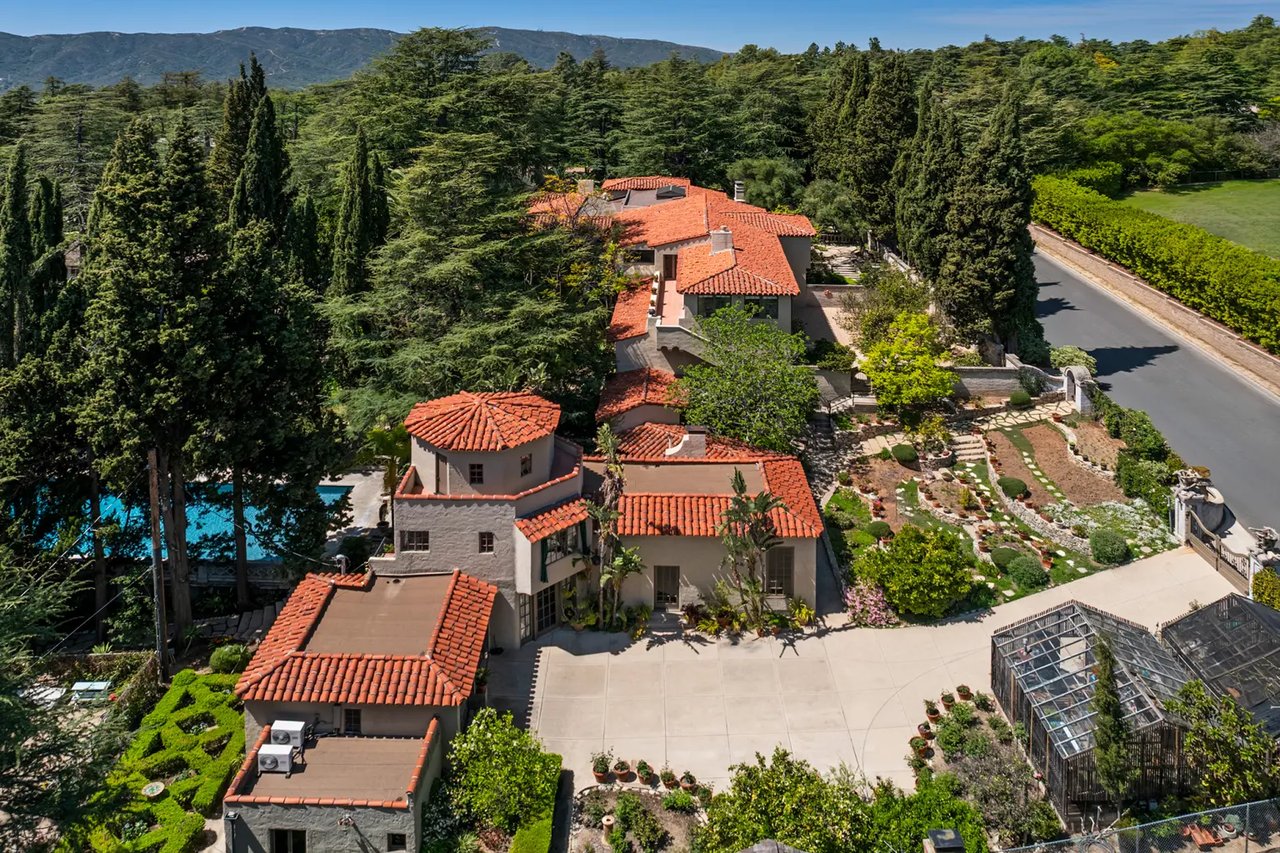 LA property with Hollywood history poised to sell for the first time in decades