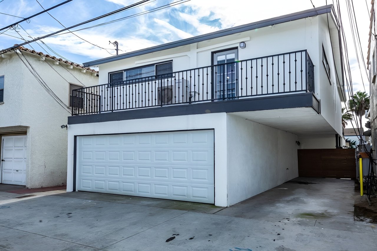 1320 W Balboa Boulevard