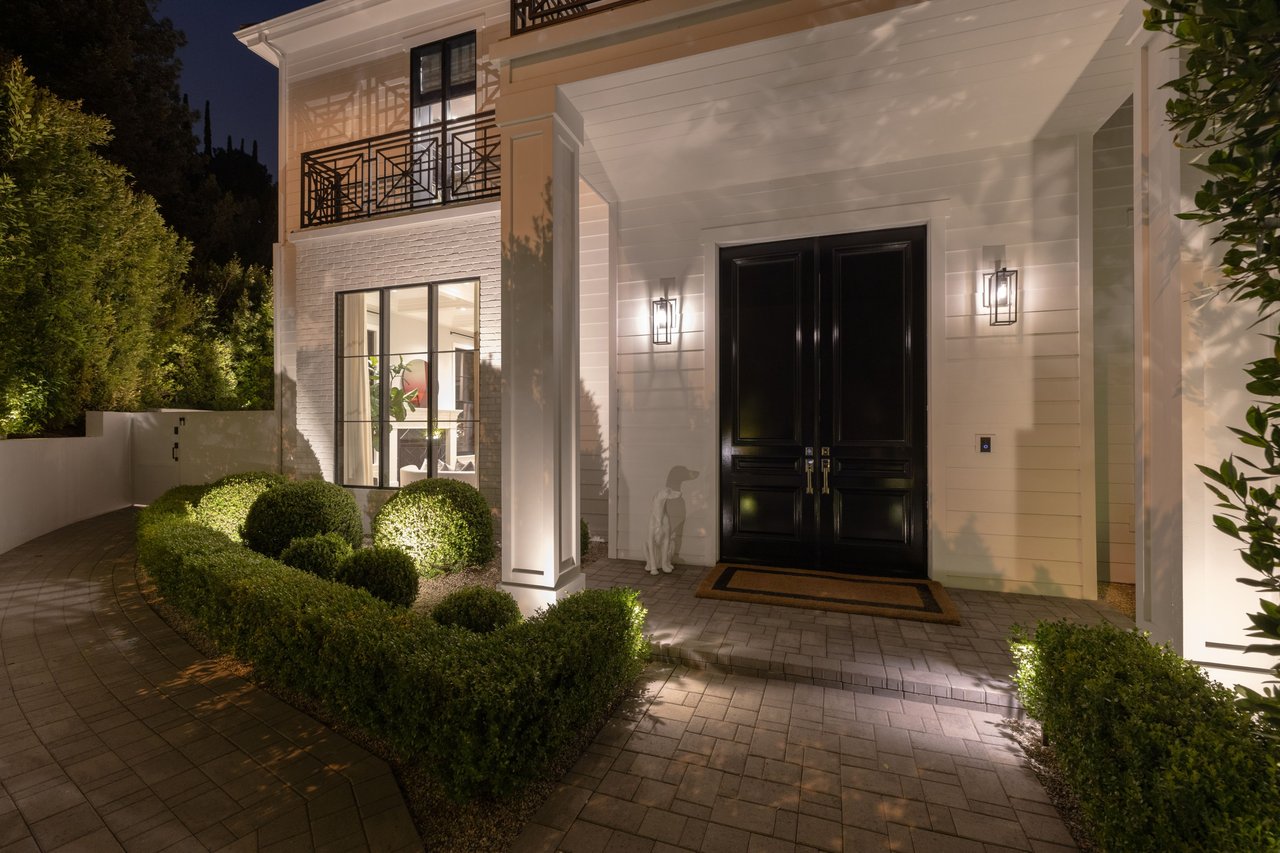 9520 Hidden Valley Rd, Beverly Hills