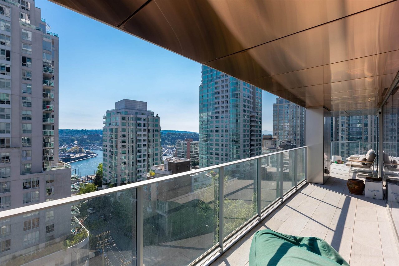 1480 Howe St, #1205