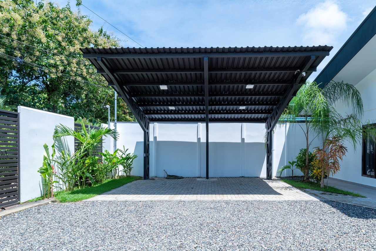 Villa Selva – Just Steps from the Chaman Beach 