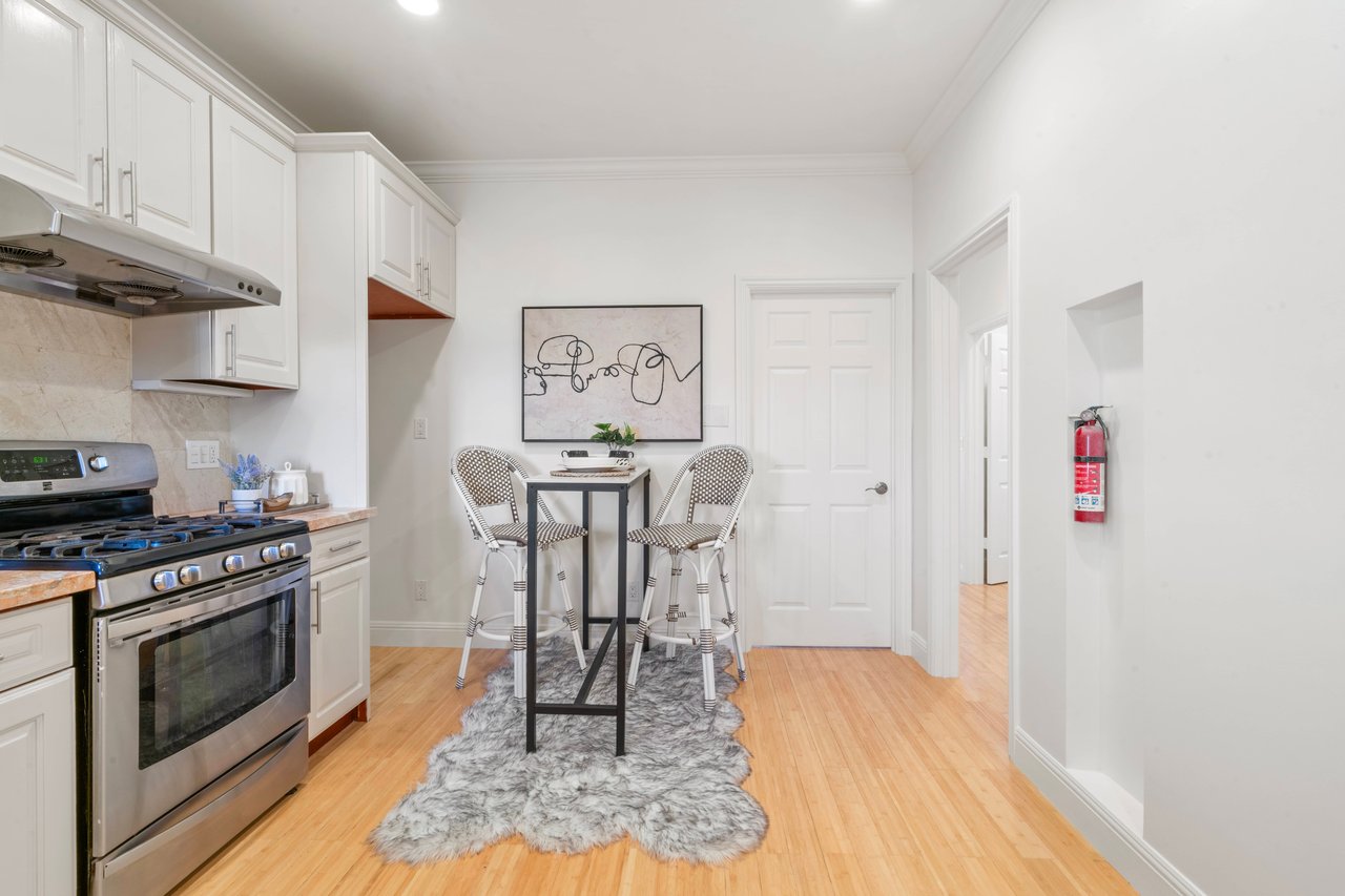 32 Seville St