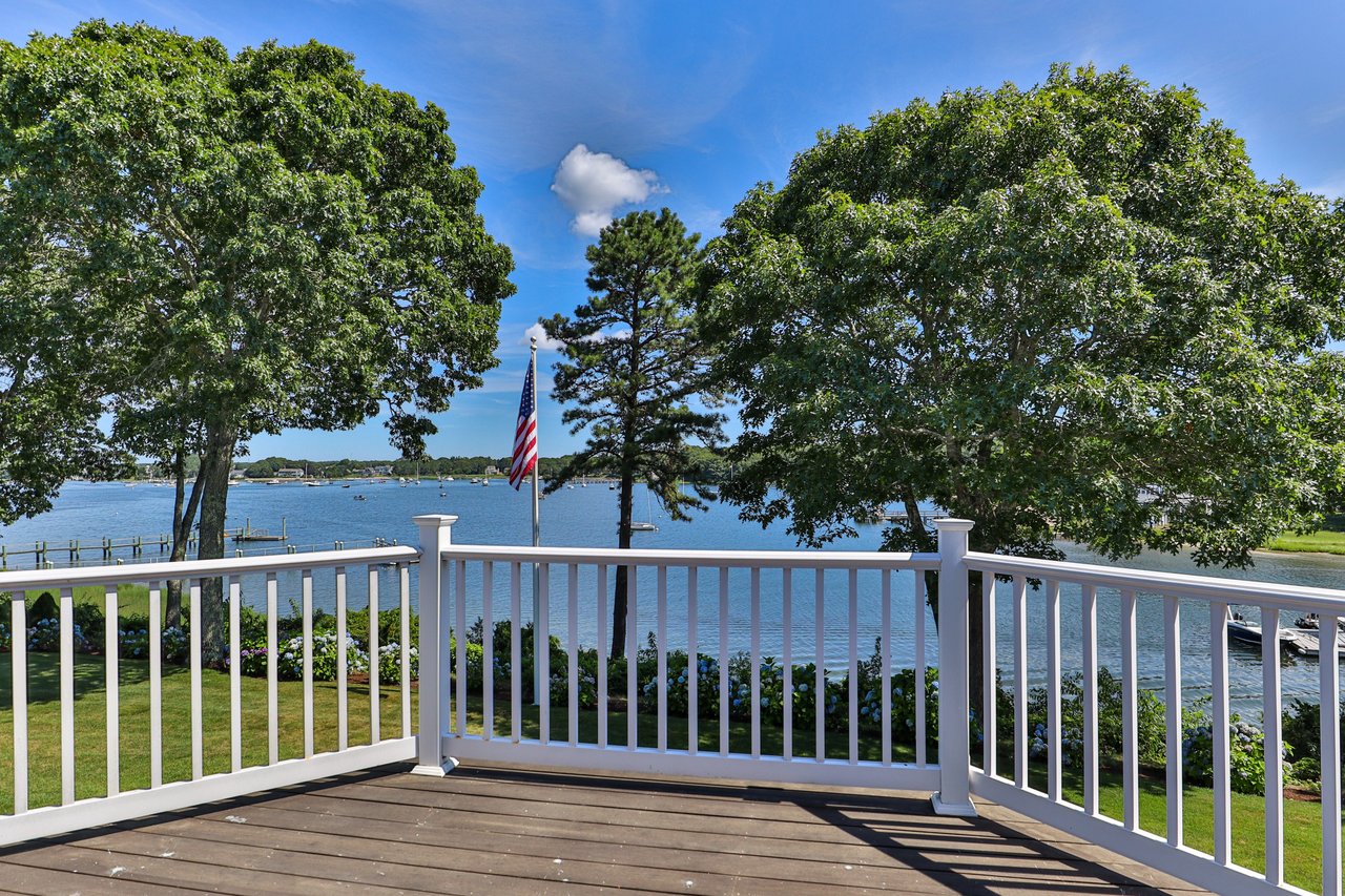 Breathtaking views over West Bay and Eel River