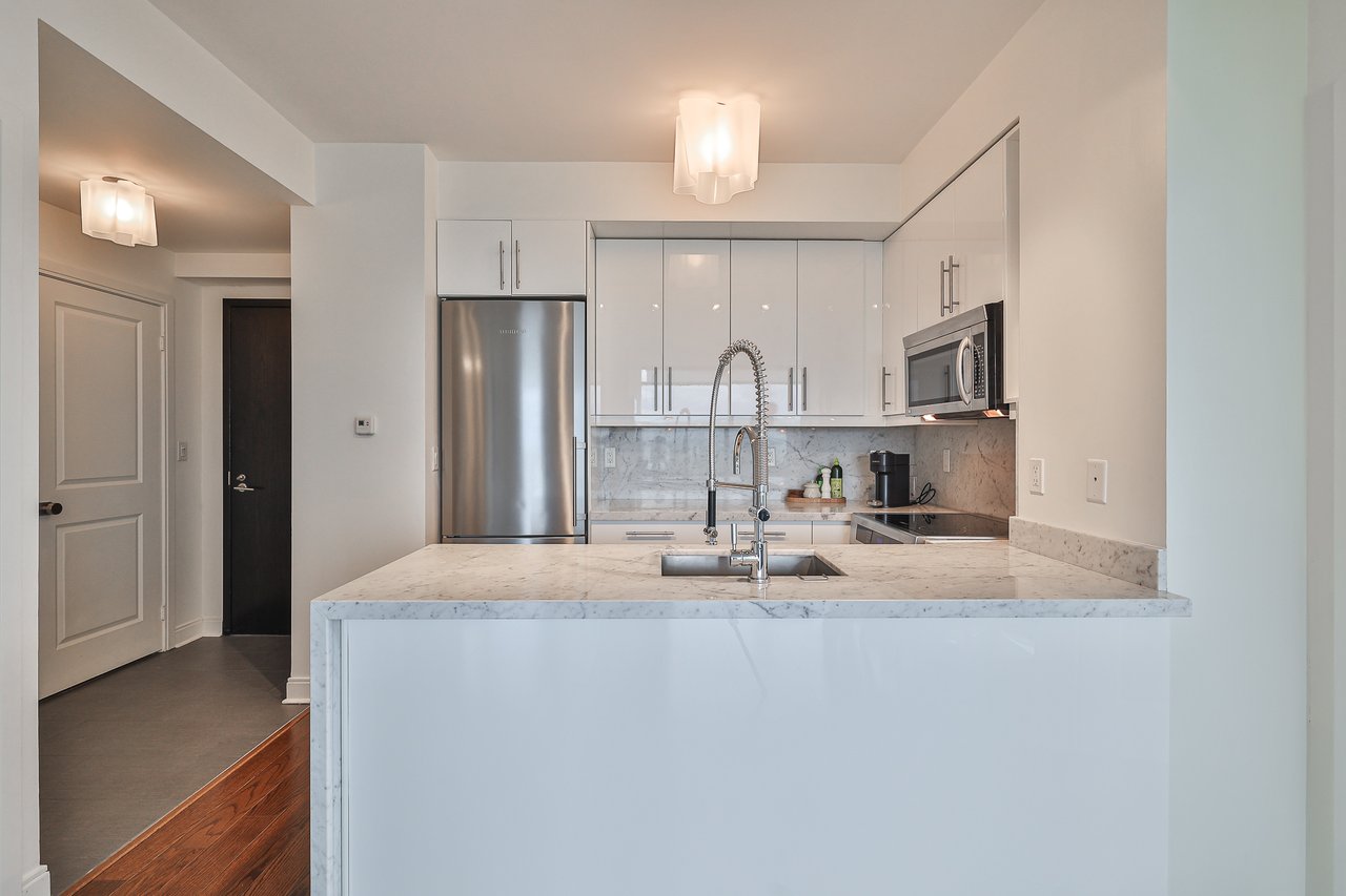 SOLD: Luxury Living