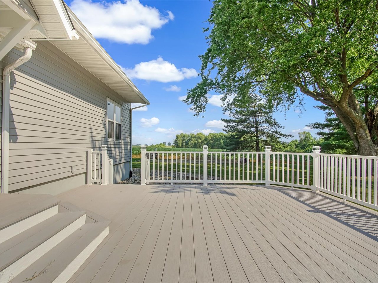 Spacious Country Home on Nearly 10 Acres – 2622 Kaiser Road 
