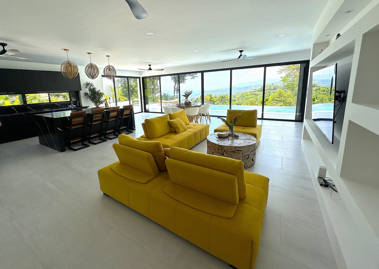 Luxury 4-Bed Home with Ocean & Jungle Views in Ojochal