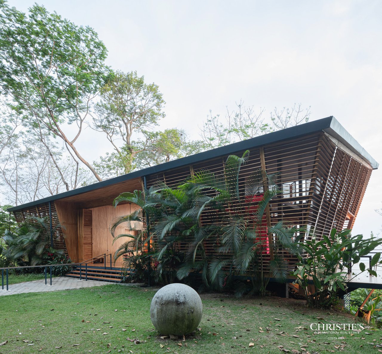 The Zen Villa | Award-Winning Teak Luxury Home with Ocean Views 