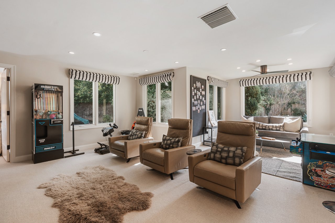 18162 Stratford Circle