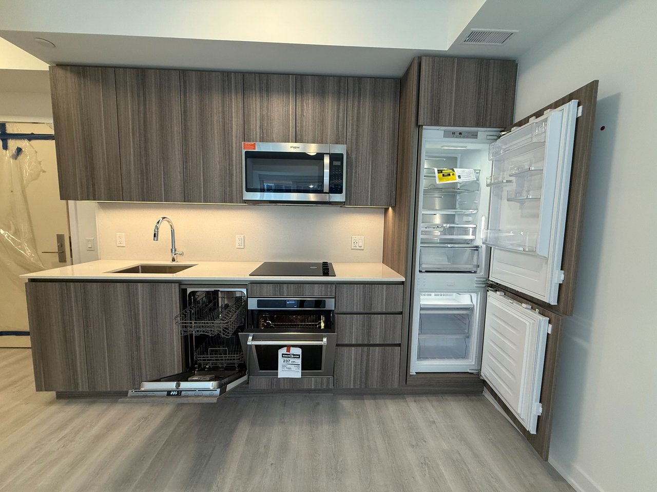 15 Richardson Street S 618