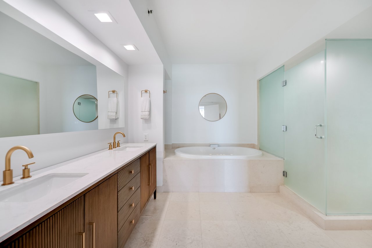 Icon South Beach Unit 906 | South Of Fifth