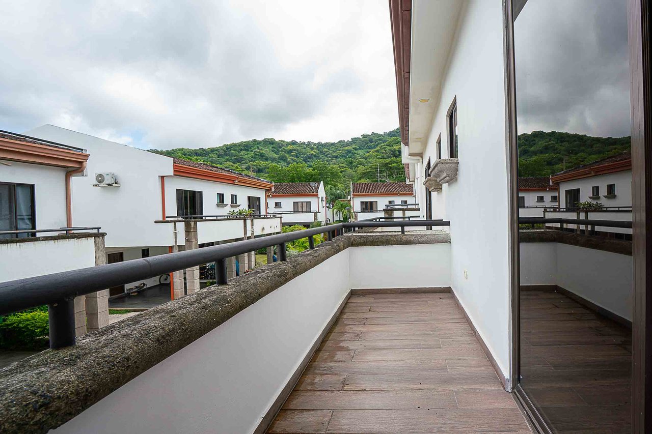 El Sandal #9 | 3 Bedroom Townhome, 10 Mins to the Beach - Seller Financing Available!
