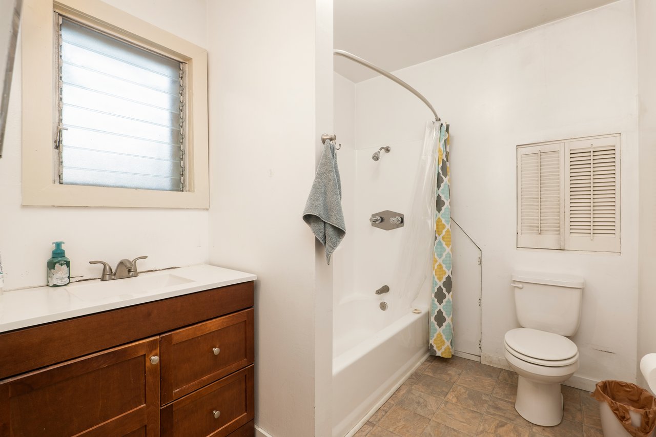 160 Wadsworth Ave, Santa Monica