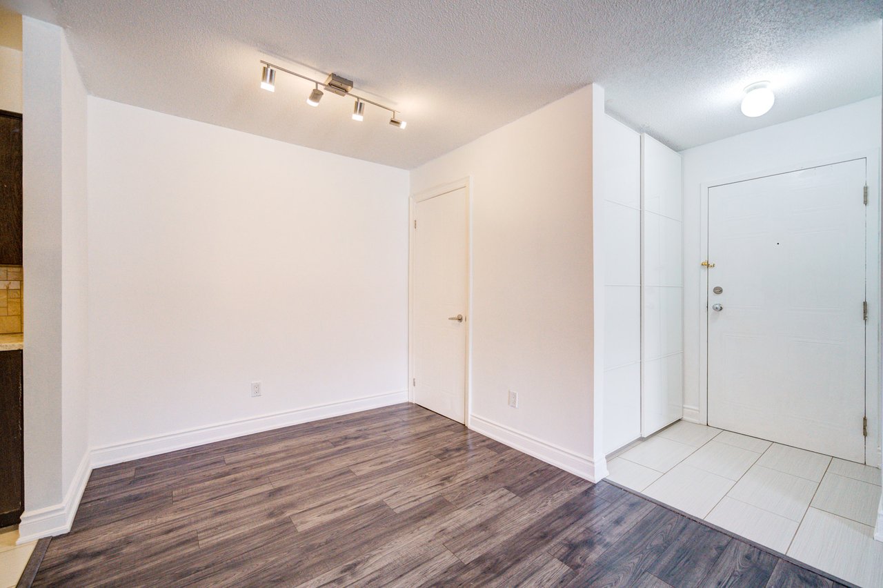 #521 - 1514 Pilgrims Way Unit: 521