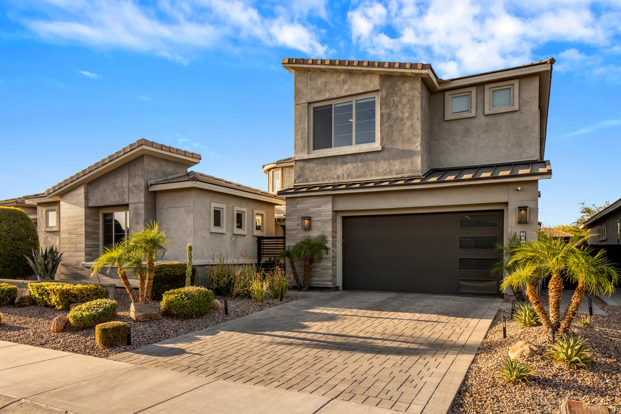 3020 E LOS GATOS Drive
