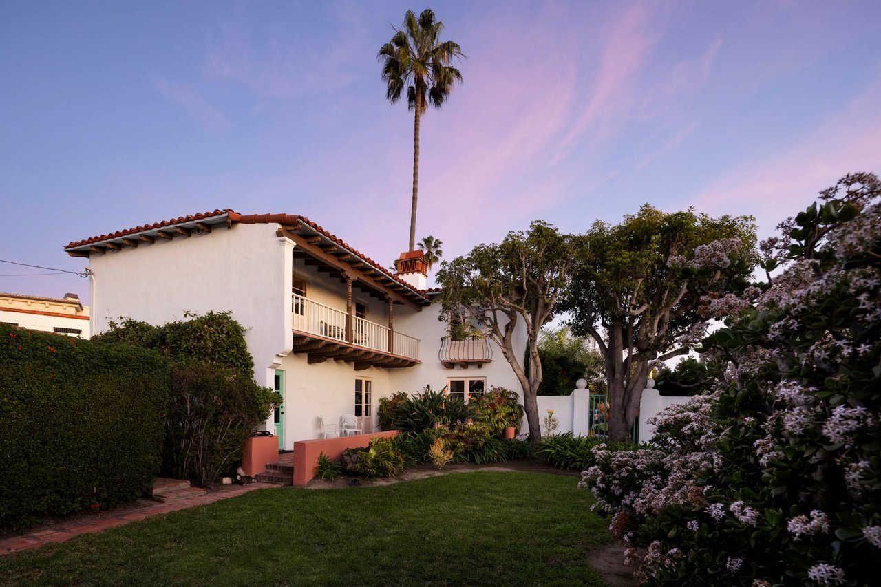 212 W Avenida Valencia