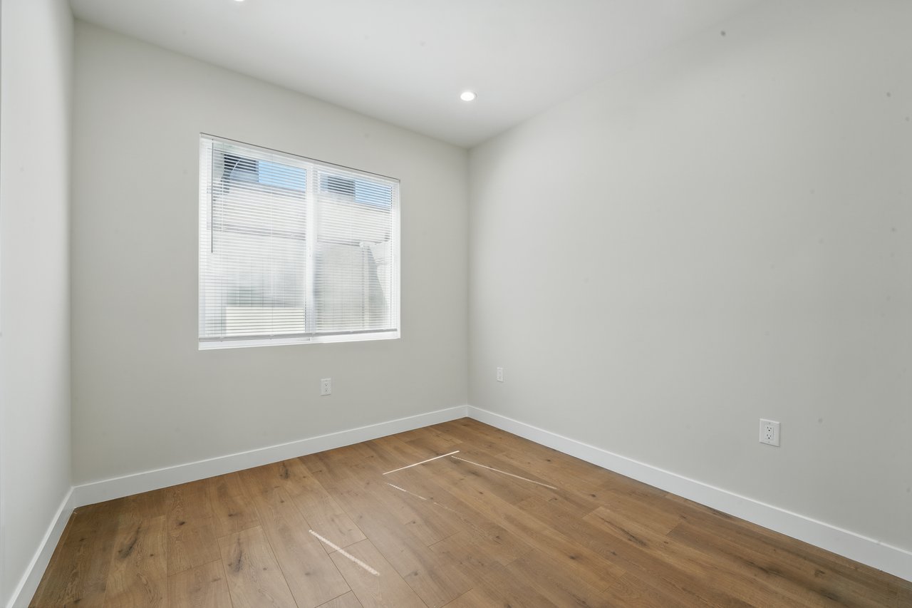 4 Units in North Hollywood