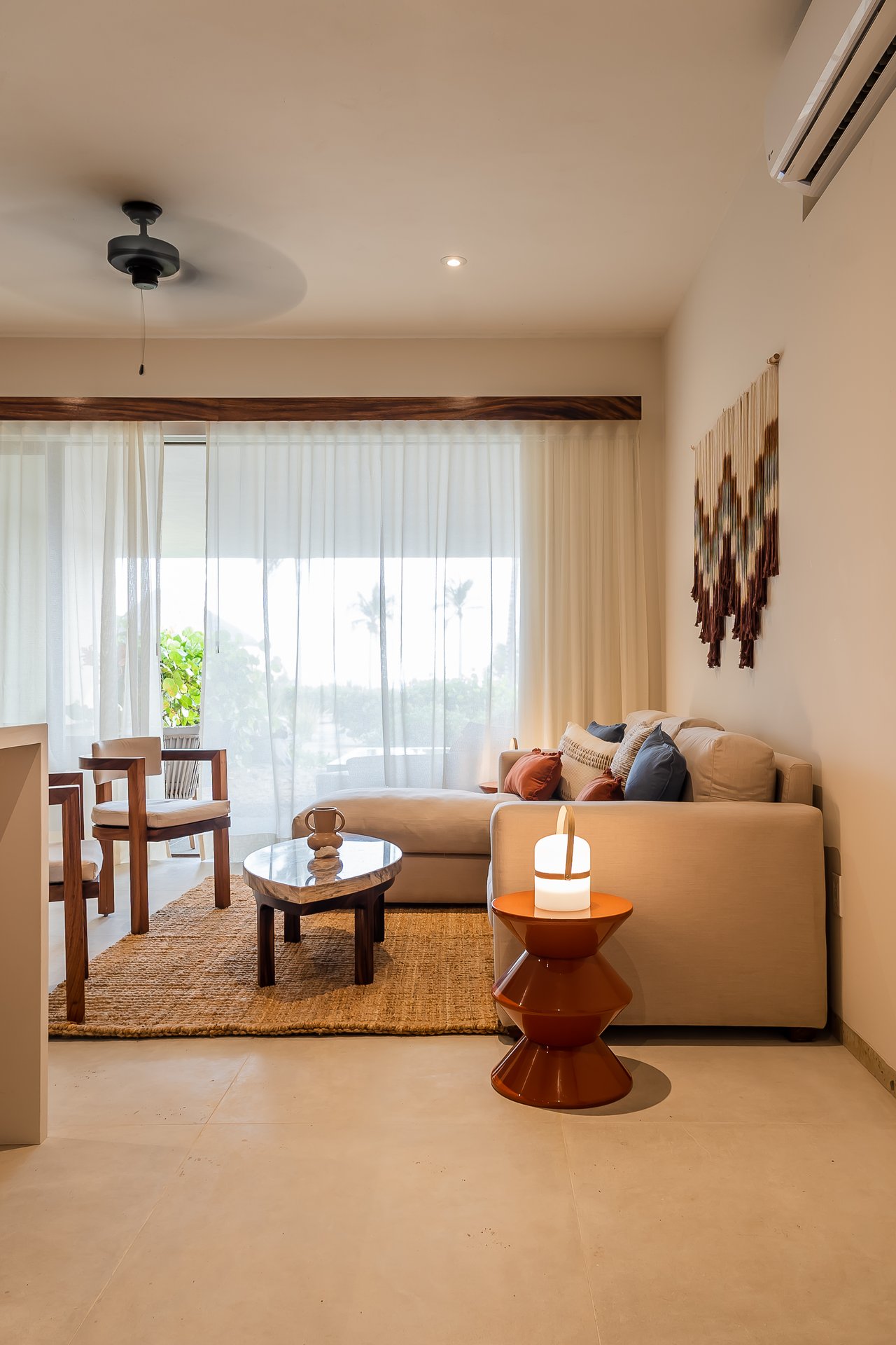 Marea Beachfront Villas H44
