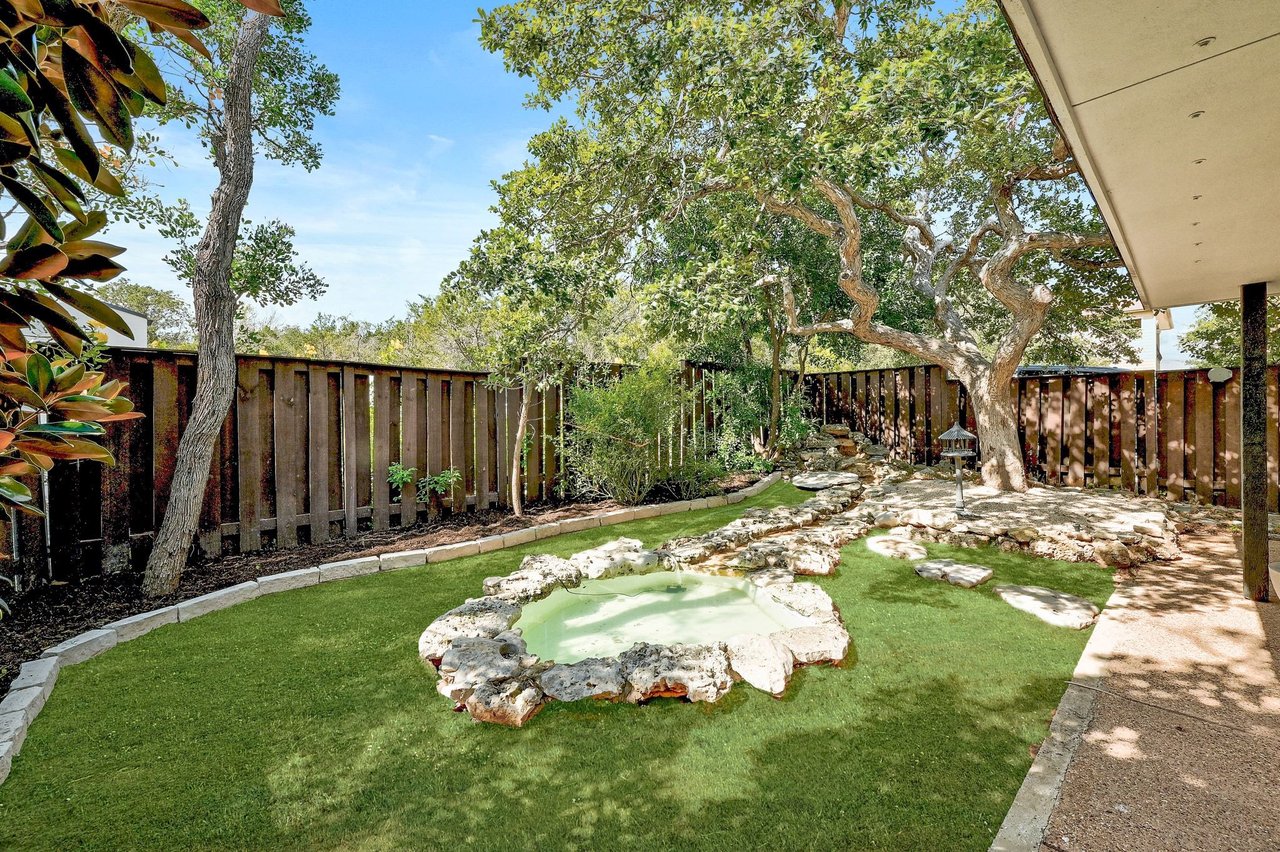 409 Seawind Lakeway