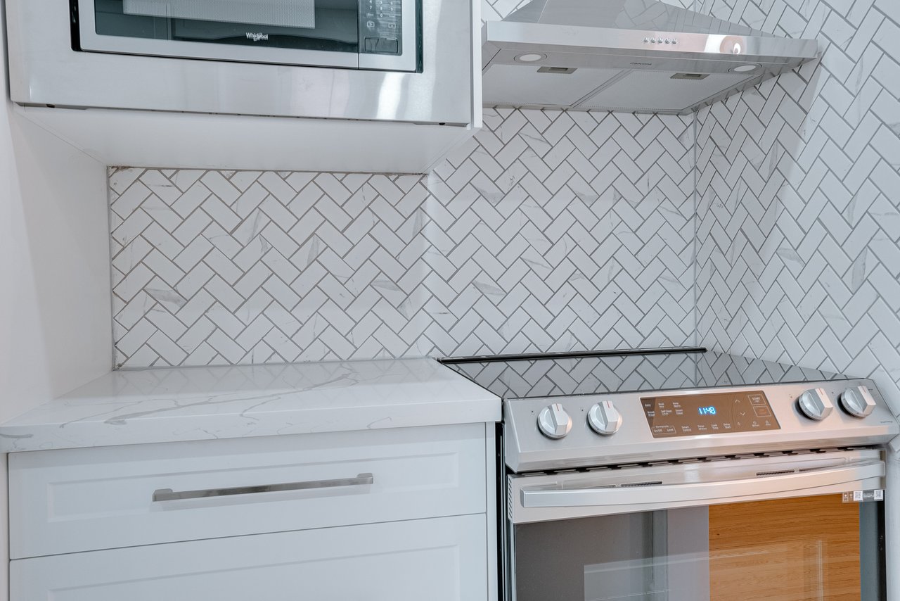 25 Karen Road Unit: Upper