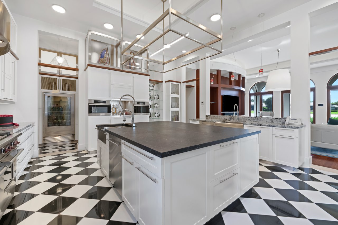 8808 Twin Lake Dr