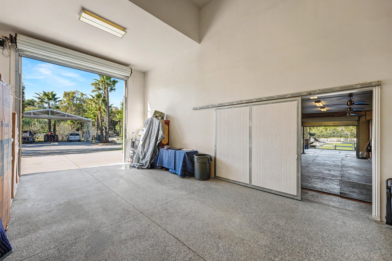 40801 Avenida La Cresta